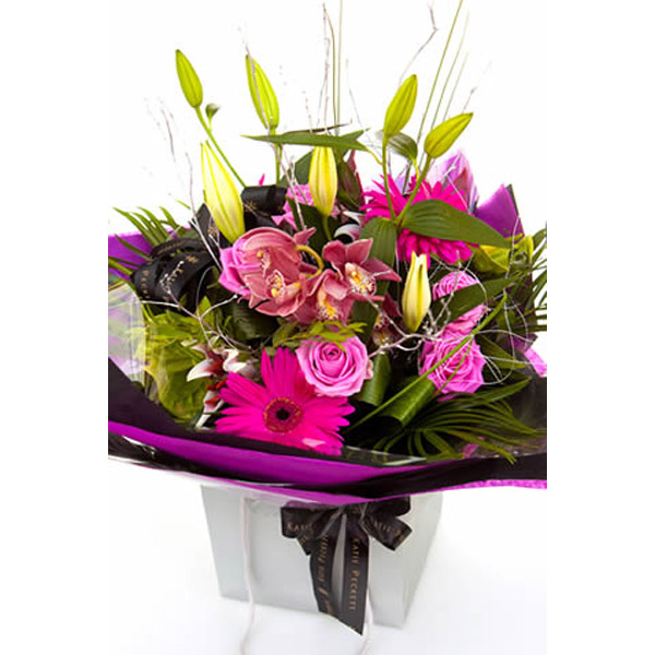 A-lister flower bag online flowers Sheffield