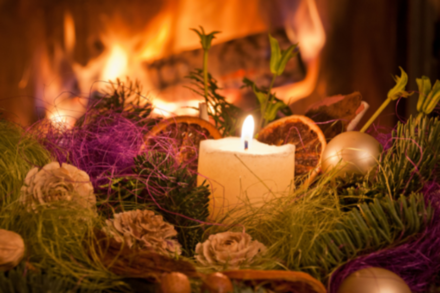 Seasonal Flowers for Your Christmas Table